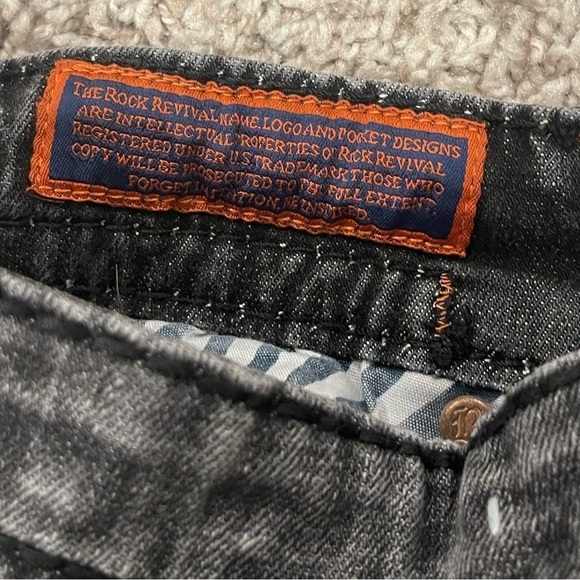 Rock Revival Distressed Black Jeans Shorts Size 38 - Picture 9 of 9